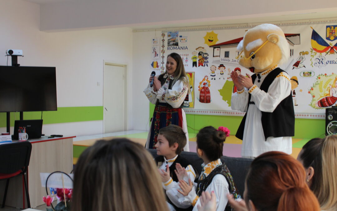 Music and folk dance with The Folk Mascot of Art Market of  ”Mărțișor”